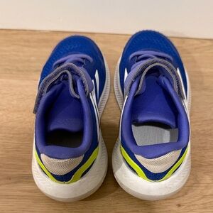 Size 8 Toddler Adidas GUC